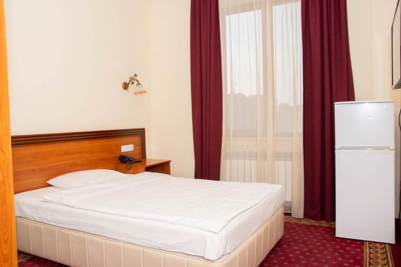 Olympavan Hotel Erevan Exterior foto